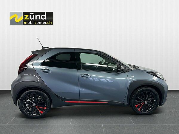 TOYOTA AYGO X